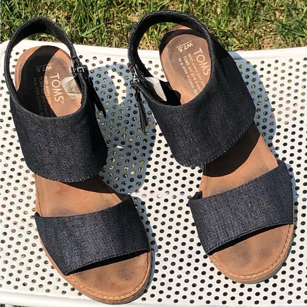 TOMS Sandals / Heels 7.5 Dark Denim